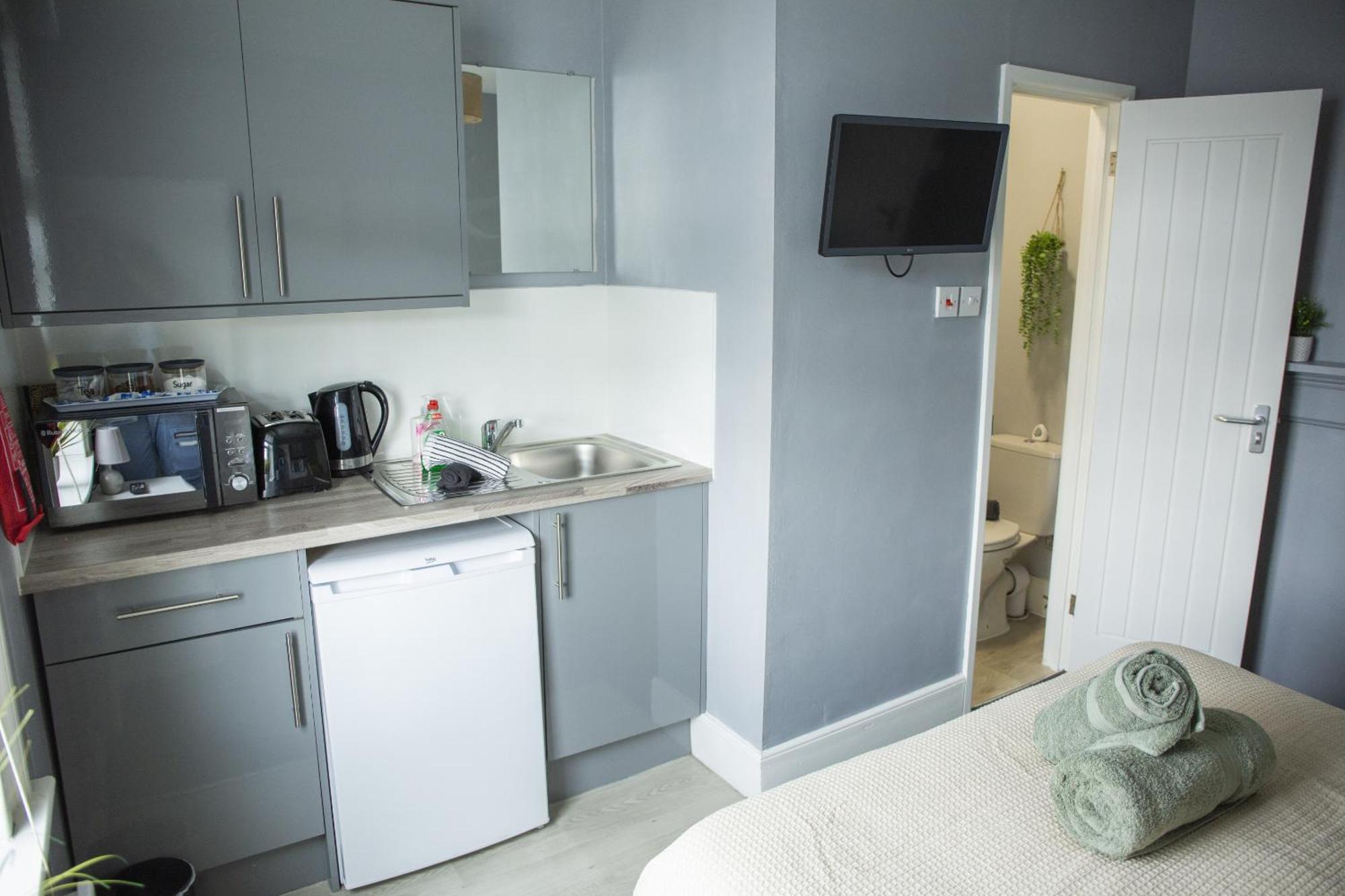 34 Evesham Road - Double Rooms Shottery Номер фото
