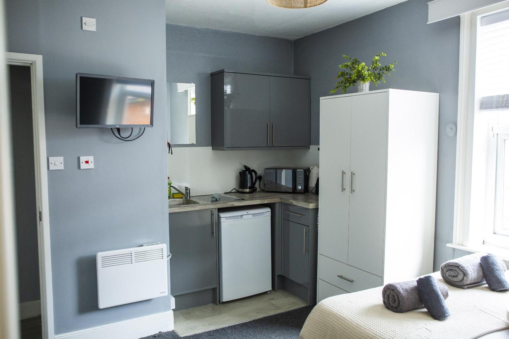 34 Evesham Road - Double Rooms Shottery Номер фото