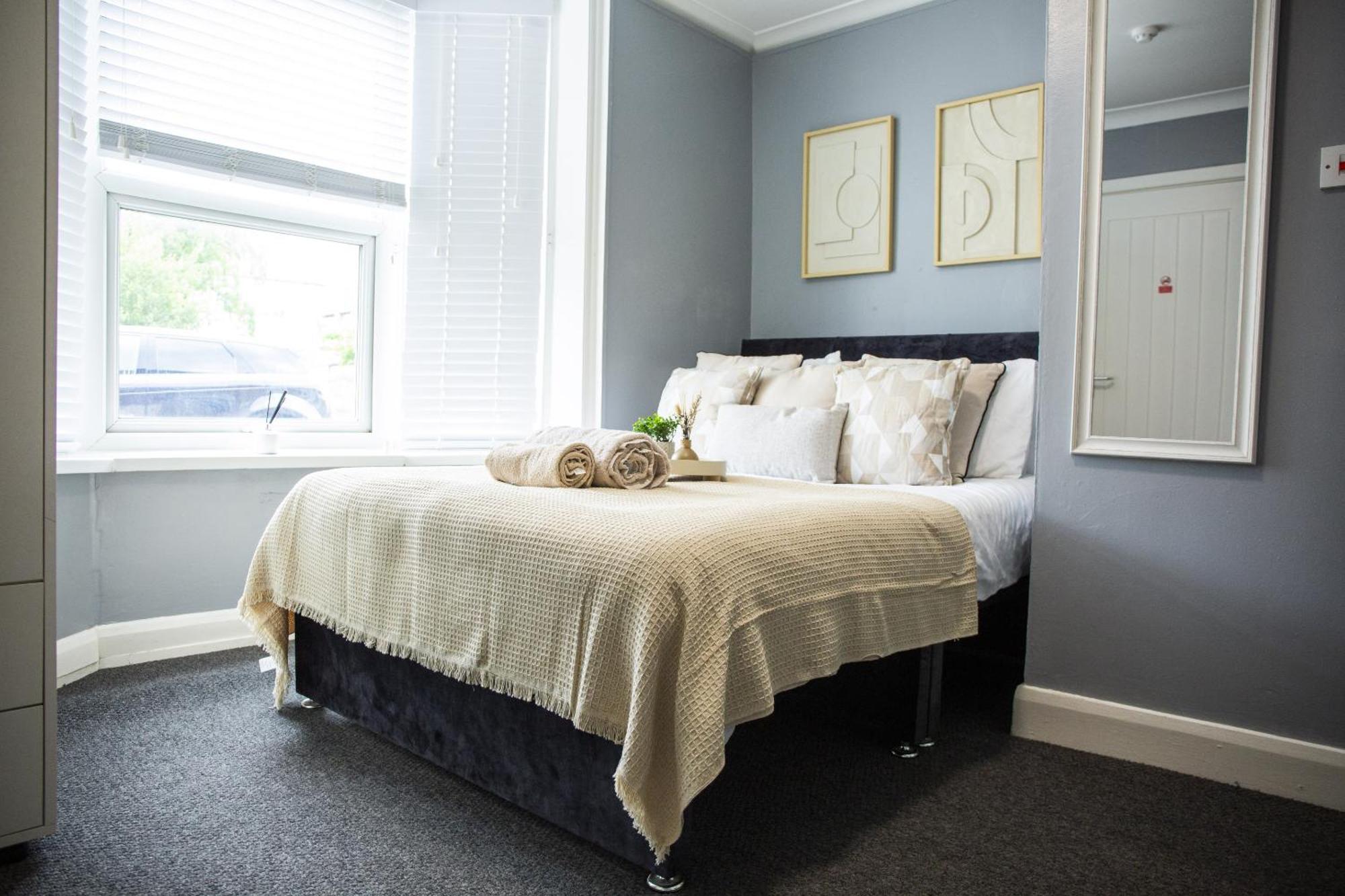 34 Evesham Road - Double Rooms Shottery Номер фото