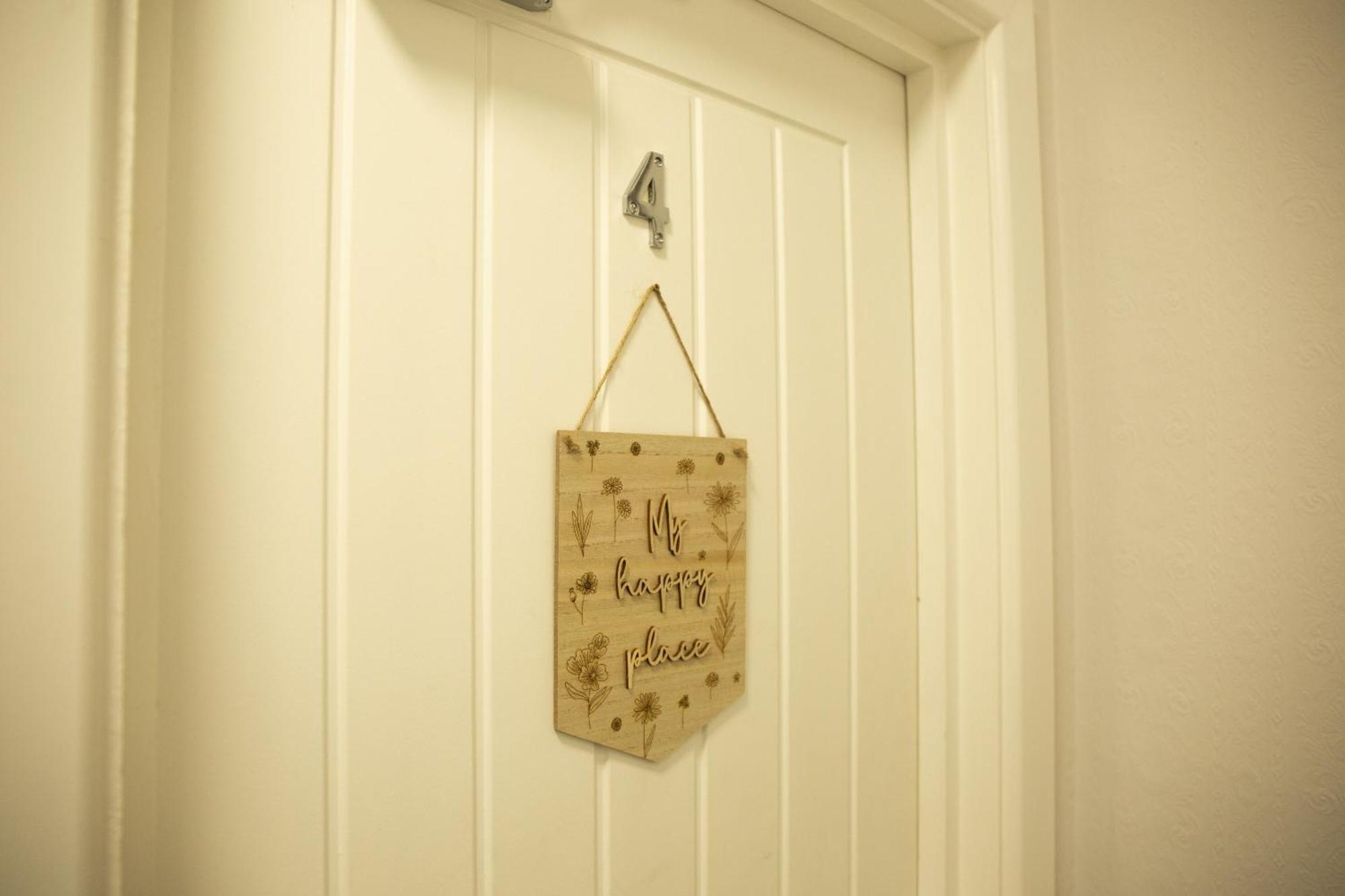 34 Evesham Road - Double Rooms Shottery Номер фото